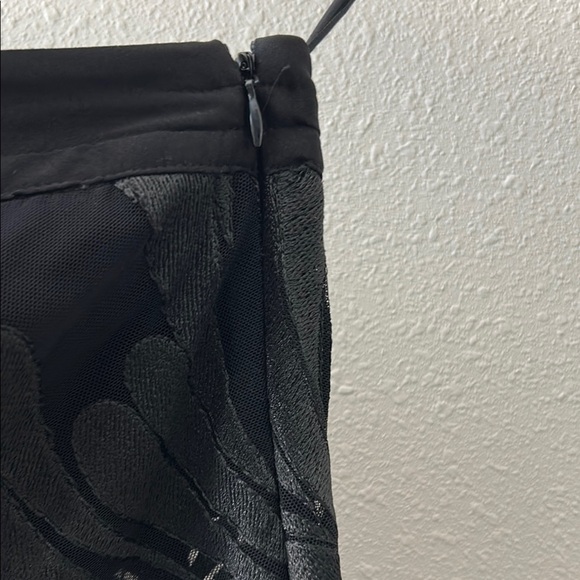 Bebe embroidered mesh tunic - Picture 7 of 12